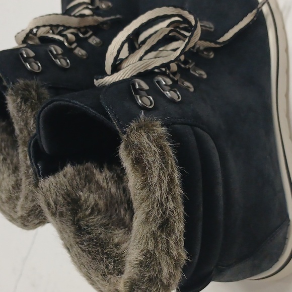 NWOT CLIFFS Women's Black Fur-Lined Boots, new without tags,. Size 10 - Picture 3 of 7